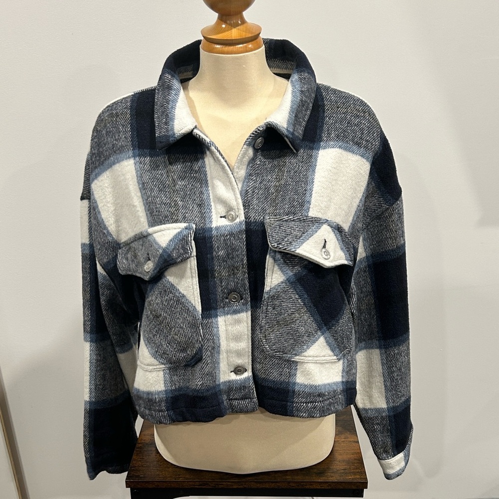 Ci Sono plaid cropped shacket